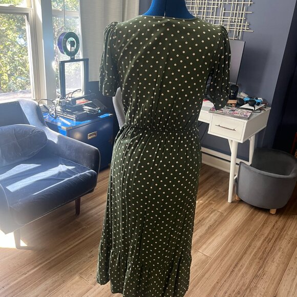 Forever 21 Green & White Polka Dotted Button Down V Neck Maxi Dress - Picture 3 of 4